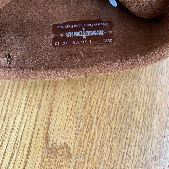 Tan Minnetonka children’s moccasins - Picture 8 of 10